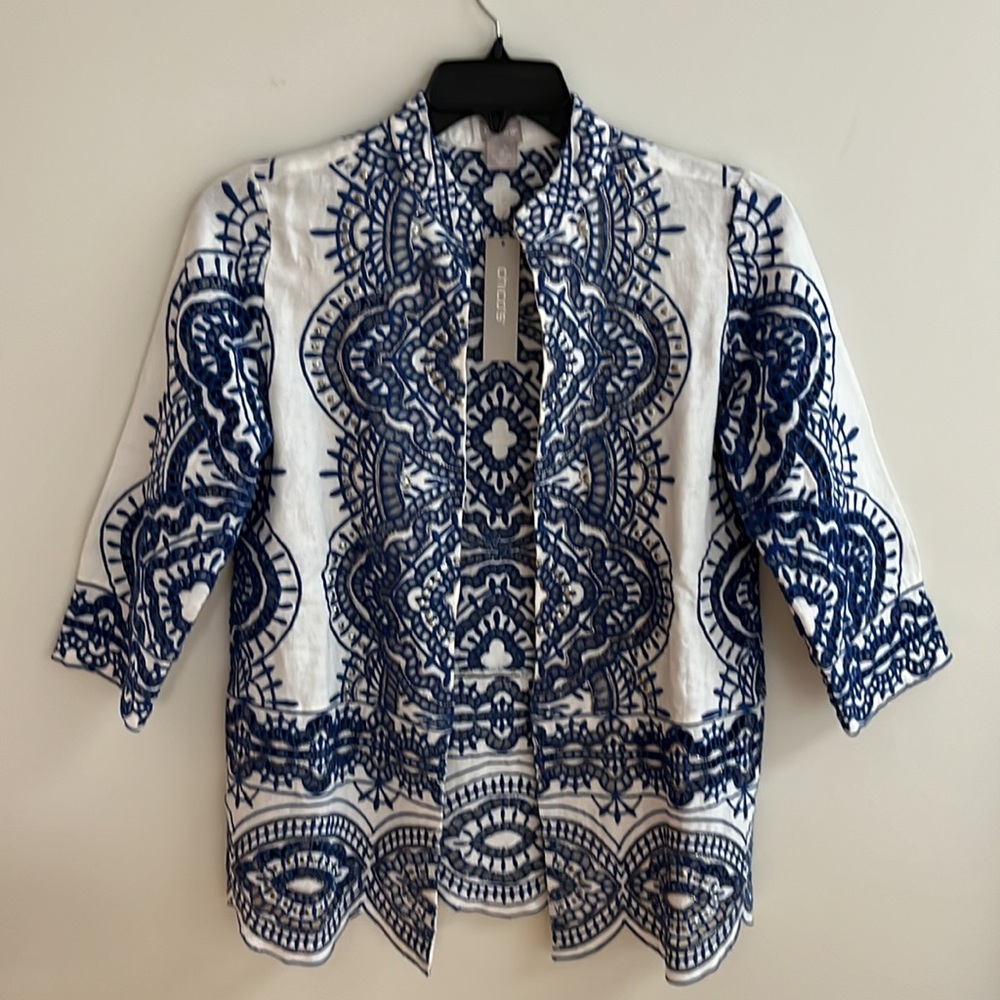 NWT Chicos Embroidered Blue & White Jacket. Scalloped Hem.